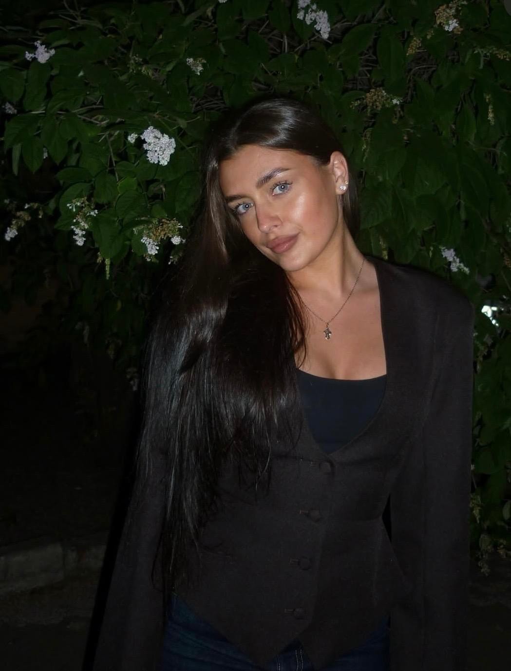 escort bayan beylikdüzü Ezgi İle Sıcak Saatler Geçirmeye Hazır Olun